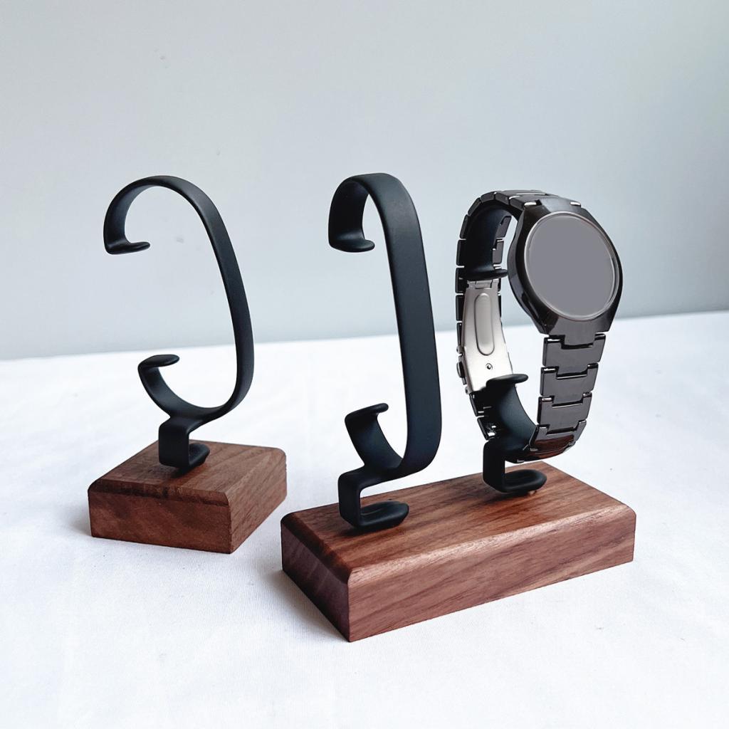 C Shaped Watch Display Stand S - Jewelry Watches For Sale recension och pris