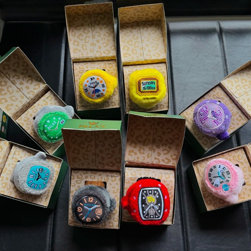 In Stock Pop Sunday Plush Rela - Jewelry For Watches recension och pris